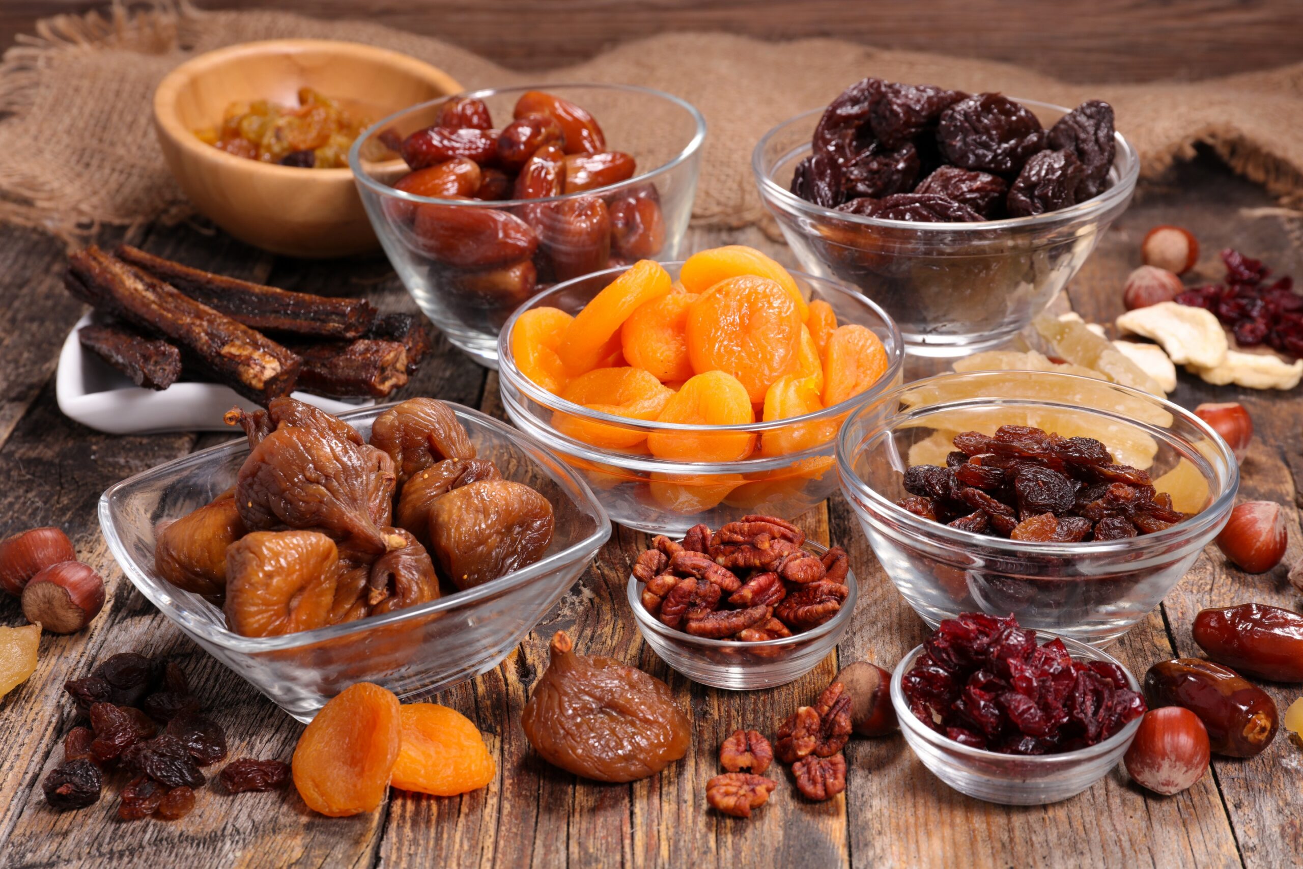 SUN DRIED RAISINS Bushra Sun Raisin golden raisins